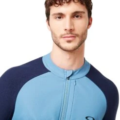Oakley Seamless Hybrid Mens Sweater -Pulley Shop 17725 ALIENBLUE 2 b69feff4 e825 4f52 ba40 243cda1e6dcf