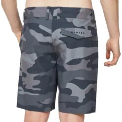 Oakley Hybrid Camo 19 Mens Shorts -Pulley Shop 21890 GREYCAMO98C 1