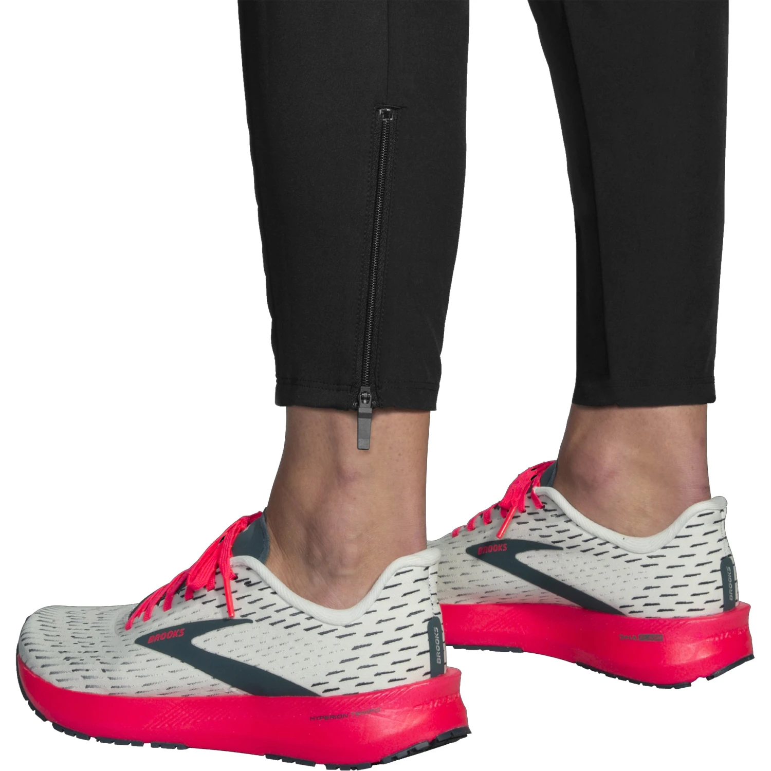 Brooks Shakeout Womens Running Pants 5 Brooks Shakeout Womens Running Pants - Image 3
